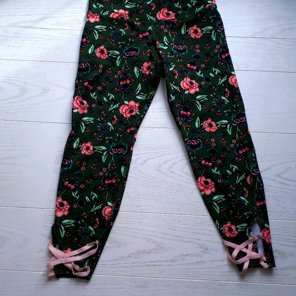 Old Navy Pants - Active pants